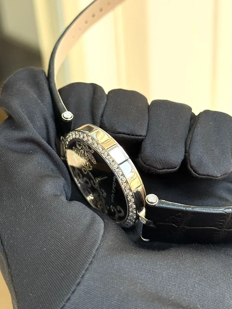 LADY ARPELS DENTELLE White Gold Diamonds