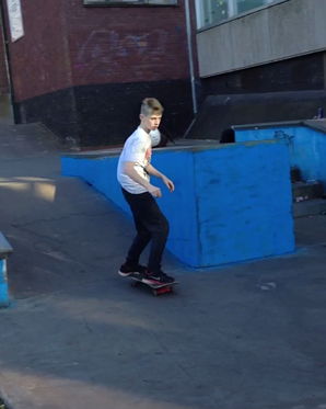 How To Tic Tac On A Skateboard Basics Tricks Riders
