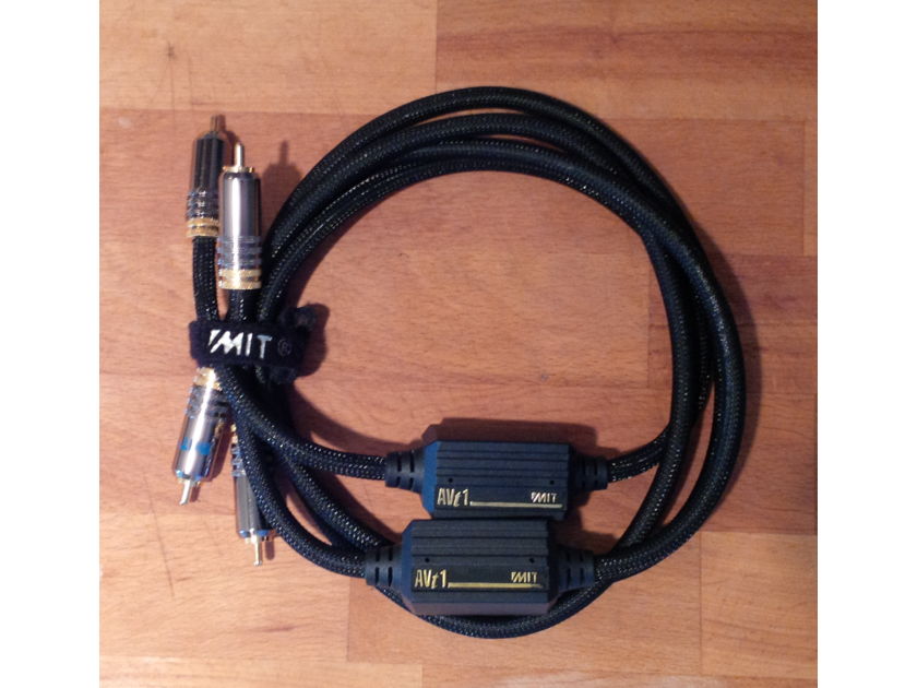 MIT AVt1 Interconnects, 1m pair