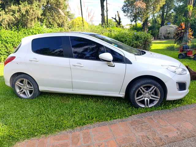 Peugeot 308 Feline HDi 2015