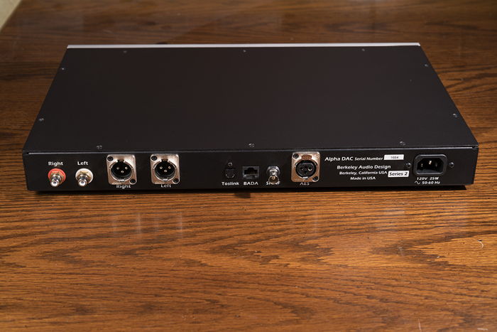 Berkeley Audio Design Alpha DAC  Series II (Silver)