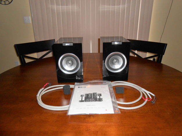KEF R100 Bookshelf Speakers with cables
