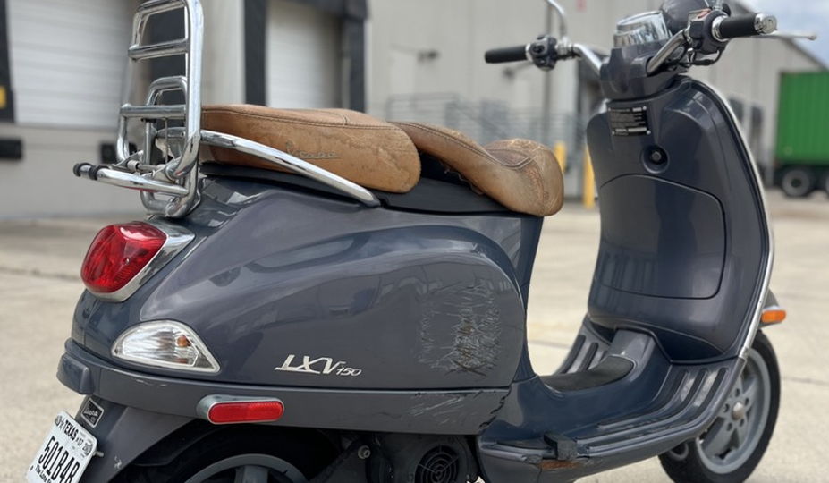VESPA LX 150 for rent near Austin, TX Riders Share