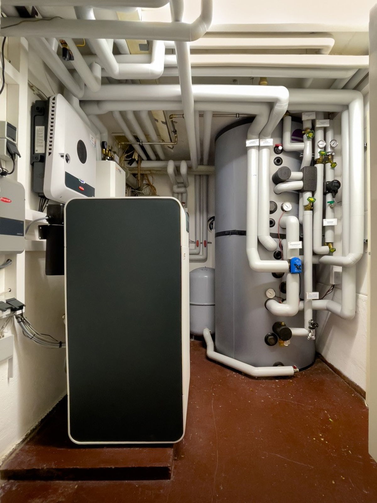 Foto Kundenreferenz EFH Technikraum