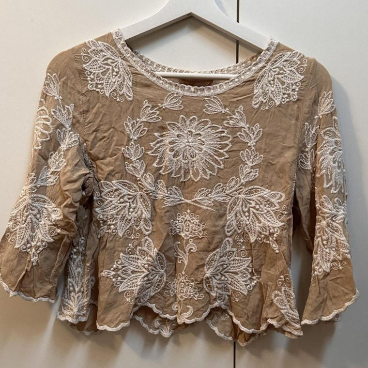 elegant embroidery blouse