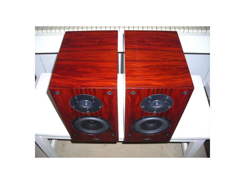 Onix Reference 1 mk ll monitor loudspeakers in Rosewood