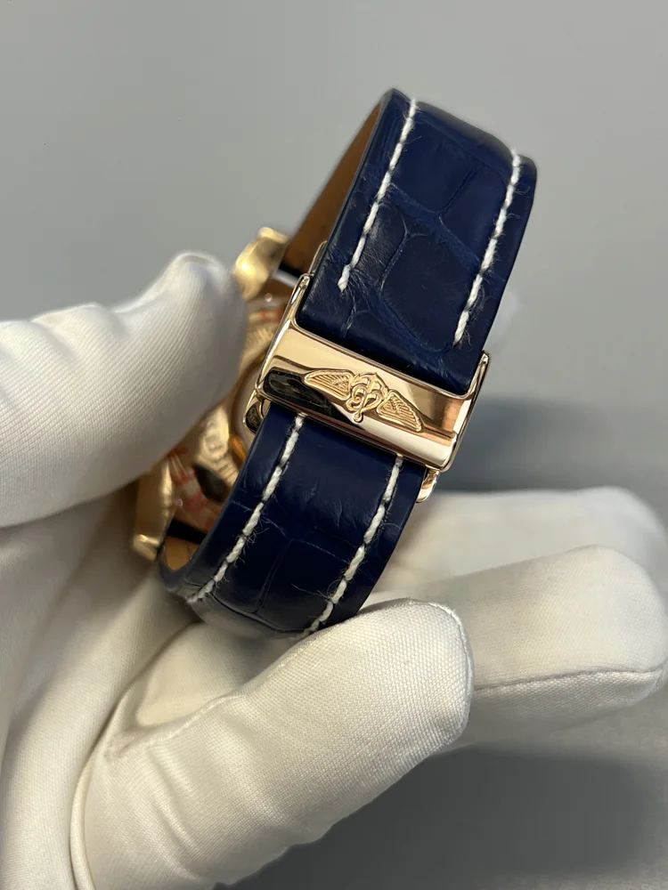 HB011012/B957 full set 2012. Official Breitling service done in 2025.