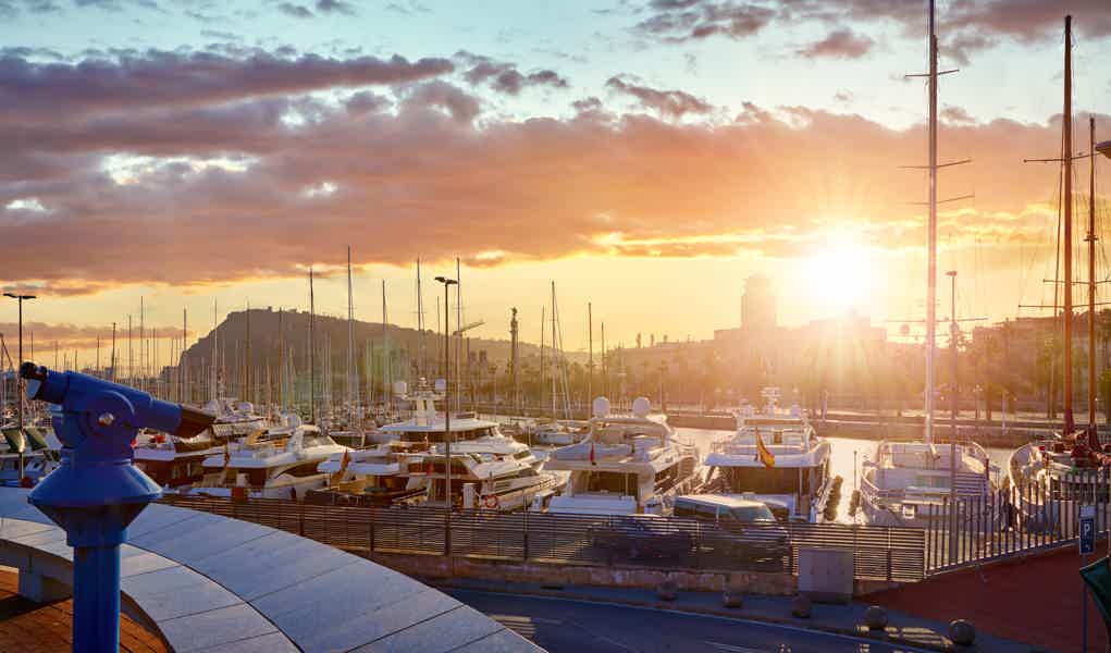 Barcelona Private Luxury Motor Yacht Sunset Cruise with Drinks - photo 1