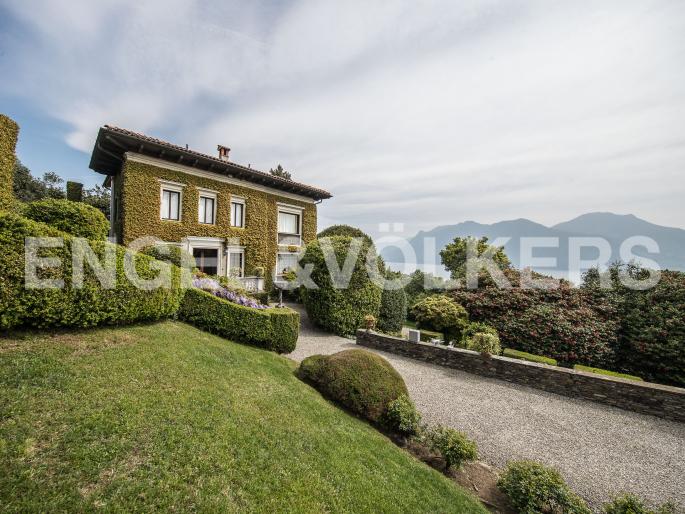 Real Estate at Lago Maggiore villas and prestigious apartments on
