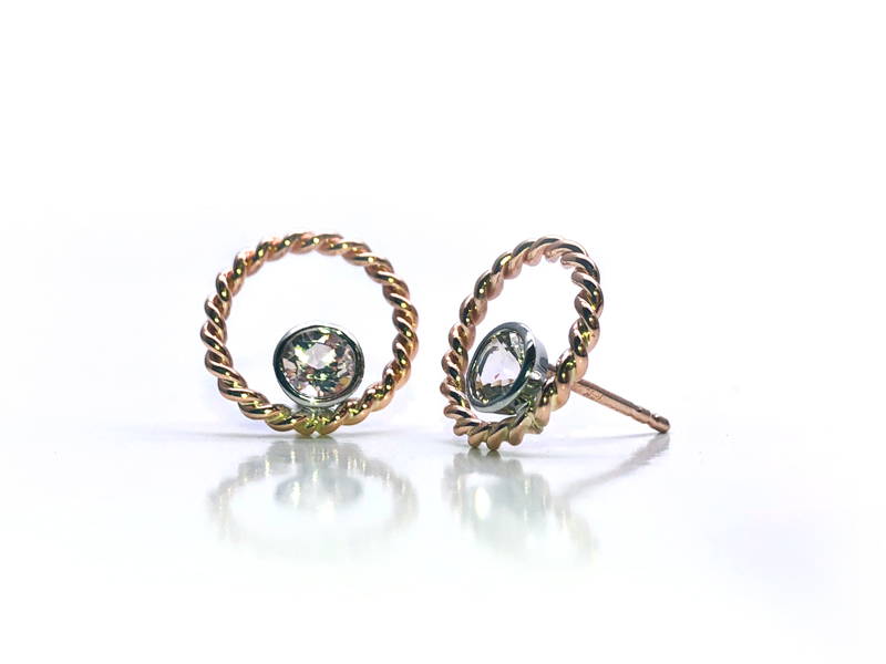 yellow gold twisted earrings with diamond