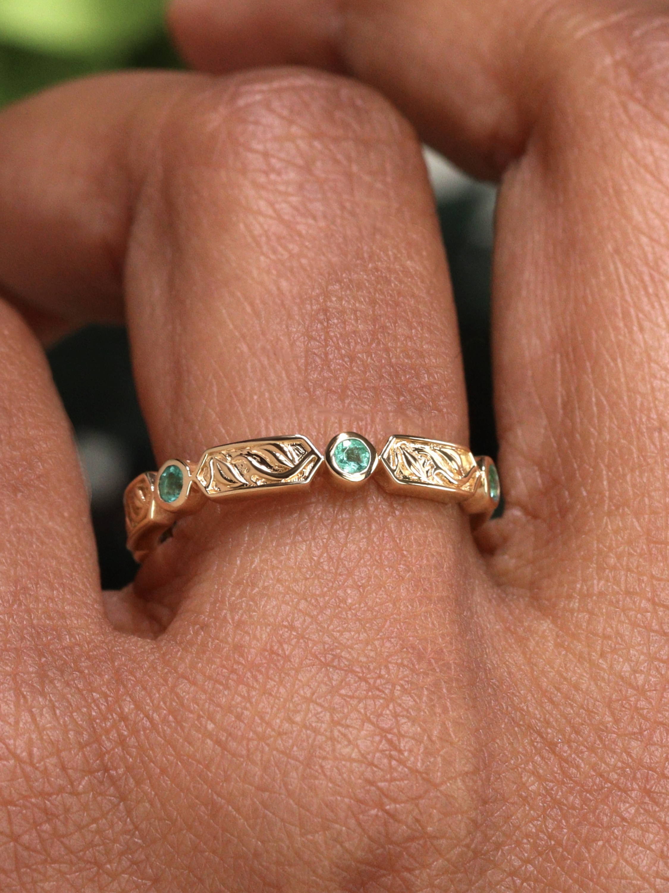 Emerald wedding ring