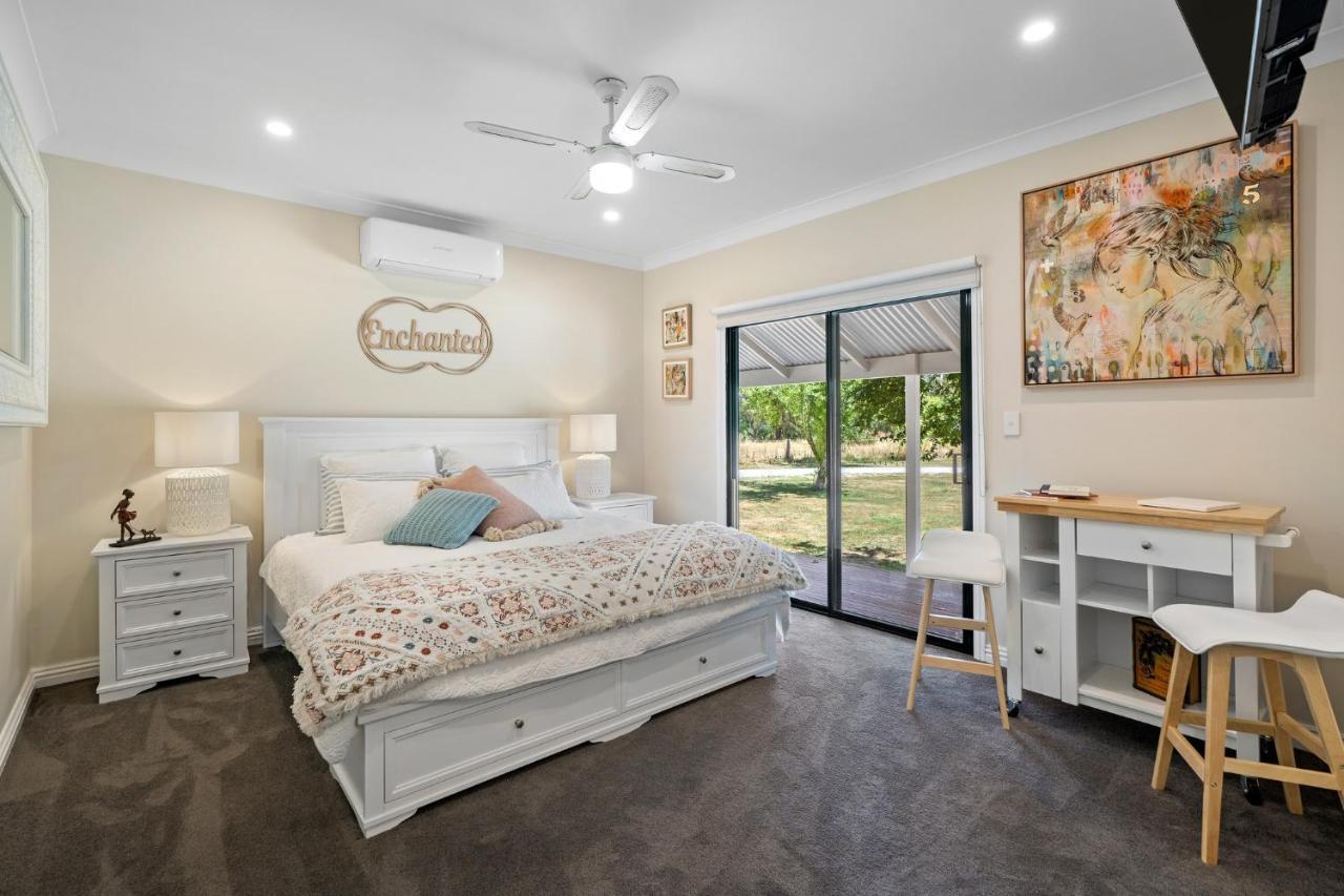 main_01-cover-2000x1333