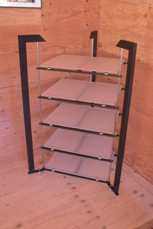 Shown with lrg shelves here (23" x 18"), otherwise identical 