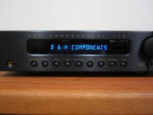 B & K Reference 5 s2 stereo preamplifier with remote