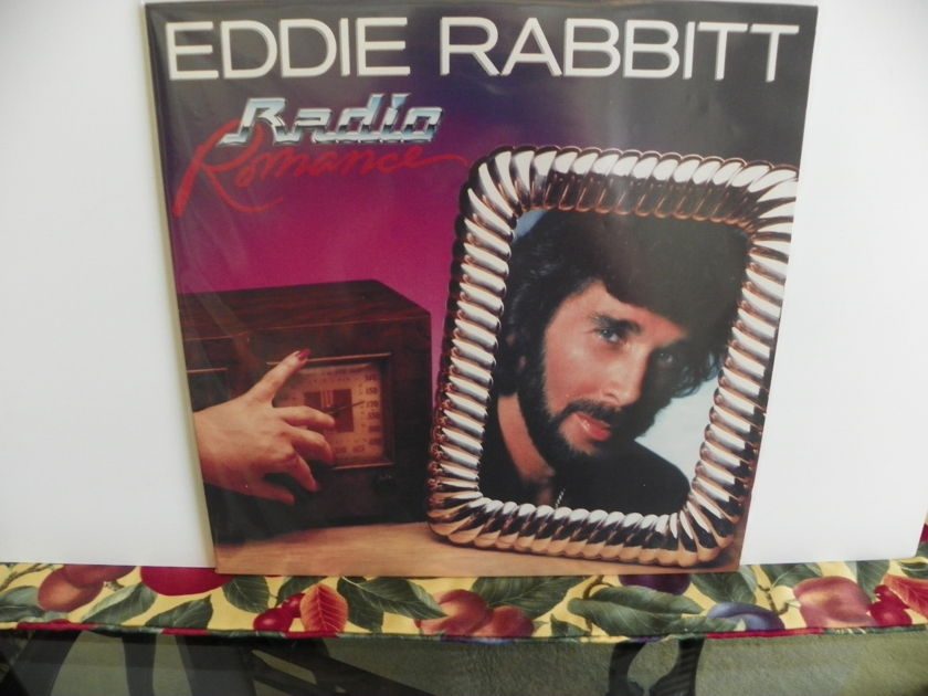 EDDIE RABBITT - RADIO ROMANCE