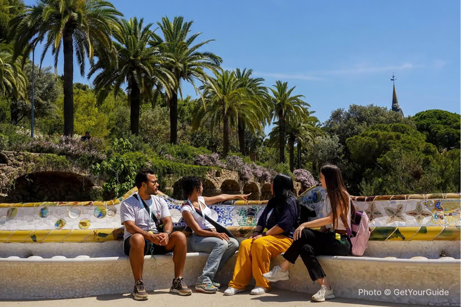 Sagrada Familia & Park Güell: Guided Tour with Skip-the-line Ticket - photo 4