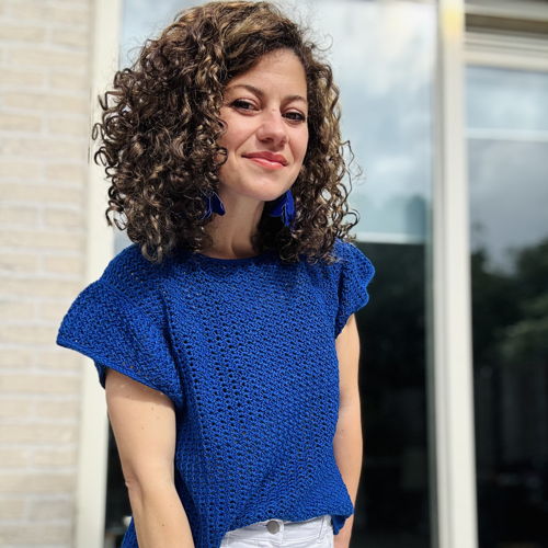 Chic Whimsy Blouse Crochet Pattern – Easy Fingering Weight Top with Ruffled Sleeves – Sizes XS–5XL