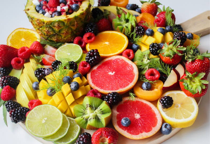 朝ごはんフルーツだけ