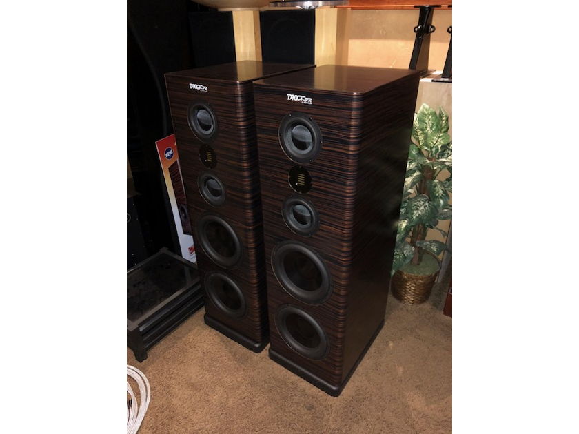 Dayton Audio D10A-PR Fabulous Speaker with Powered Subwoofers