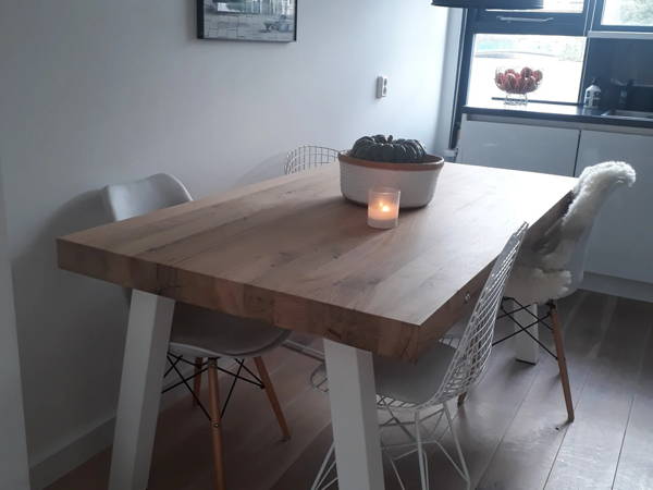 Tafels op maat, klantproject Houtenmeubelshop