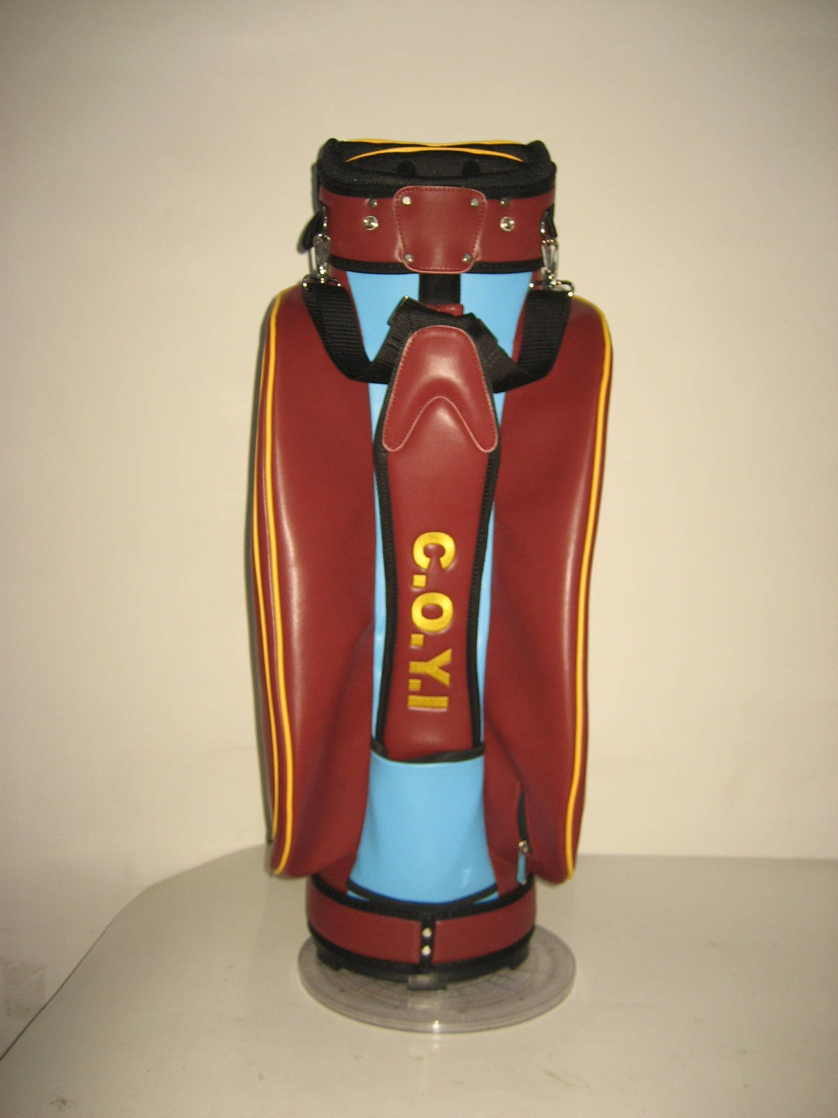 Customised football club golf bags by Golf Custom Bags 9