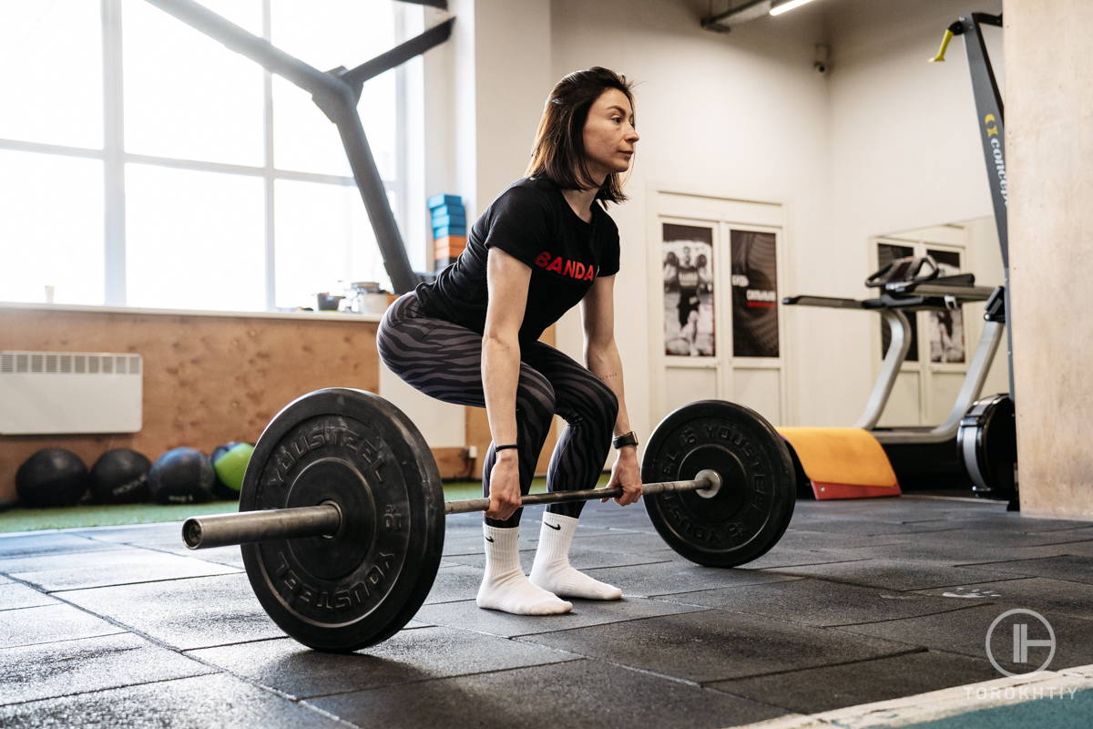 WBCM Performing Deadlift by Women WBCM Performing Deadlift by Women