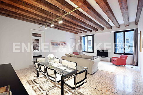  Venice
- charming-apartment-in-a-15th-century-palazzo.jpg