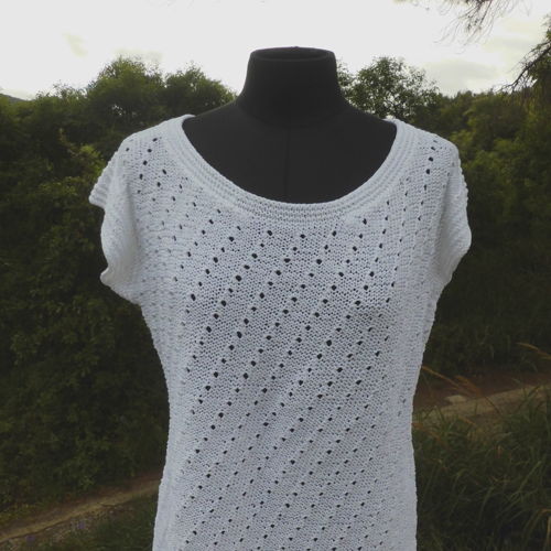 SUZANNE, a beautiful lady summery jumper/top in a lace pattern in DK-weight cotton