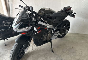 2023 APRILIA TUONO 660 FACTORY motorcycle for rent near Venice, CA