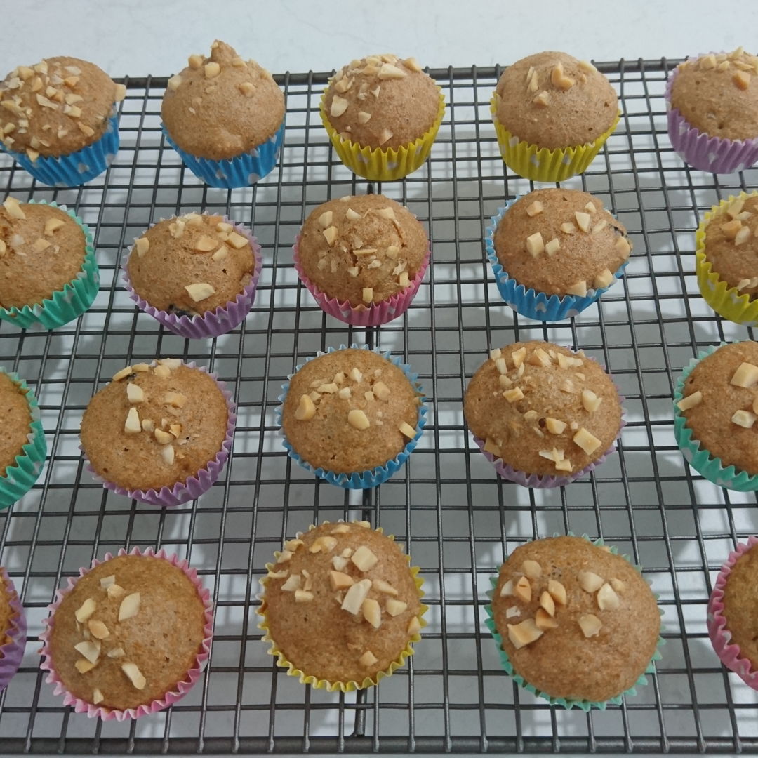 Date: 7 Jan 2020 (Tue)
23rd Snack: Bran Muffins [175] [137.4%] [Score: 7.8]
I had always wanted to make cupcakes/muffins. I thought the fastest way to learn to make them is to buy a Prinetti Cupcake Making Kit. In the Kit there’s a booklet showing 7 recipes to make cupcakes/muffins. This is the seventh of the seven and the last.
1.	Number of mini muffin made: 33
2.	Mixed into batter: Mixed nuts and fruits
3.	Topping: Chopped peanuts

That concludes the experiment of using Prinetti Cupcake Making Kit to bake mini cupcakes/muffins with the following results:
1.	Chocolate Cupcake – Score: 9.0
2.	Vanilla Cupcake – Score: 7.5
3.	Carrot Cake Cupcakes – Score: 8.0
4.	Red Velvet Cake Cupcakes – Score: 9.0
5.	Lemon Cupcakes – Score: 7.8
6.	Blueberry Muffins – Score: 7.8
7.	Bran Muffins – Score: 7.8