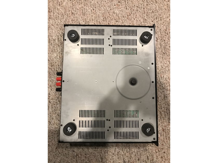 Parasound HCA-1000a Power Amplifier